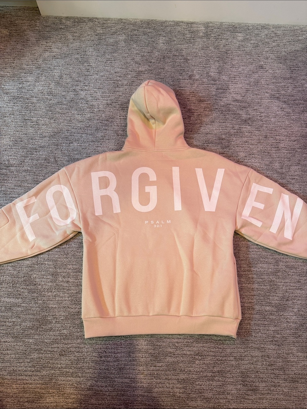 NWT GLO / God’s Love Overcomes Essential Kingdom travel hoodie -Forgiven